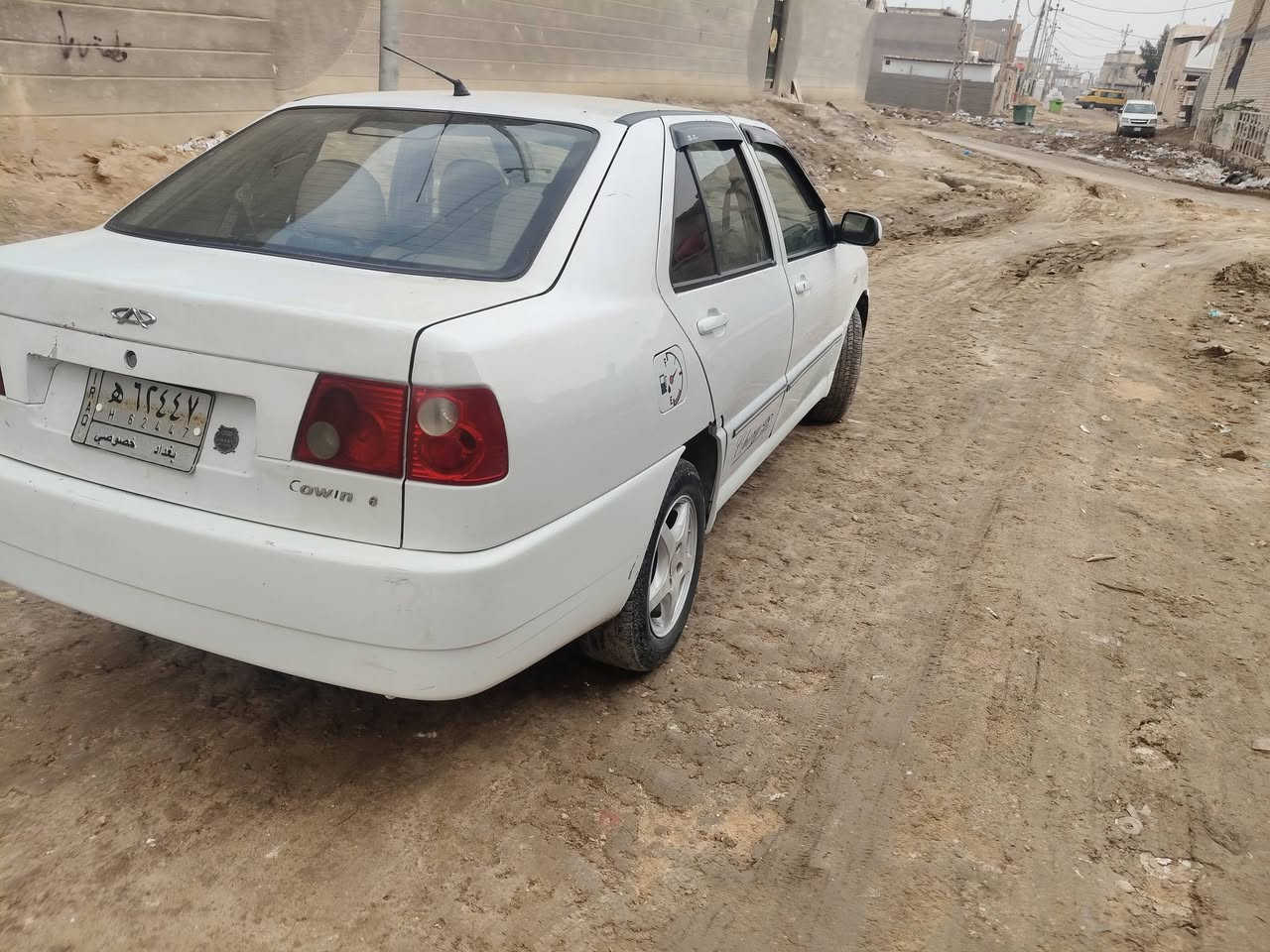 سلام عليكم سياره شيري كوين موديل 2009 سياره مكفوله من الضربه والصبغ  كهربيات شغاله حداديه جديده رقم بغداد  الماني السعر 38 للستفسار ***********
