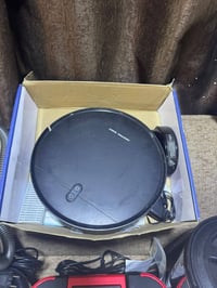 متاح • ٤ قطع • مكنسة