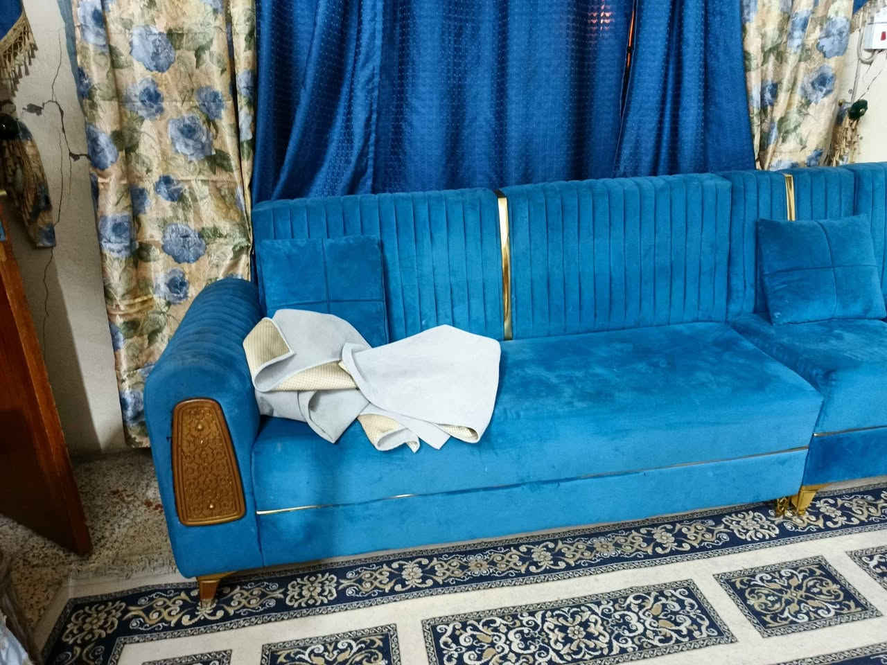 تخم اخو الجديد يلمع لمع للبيع عدده 5 قطع حرف L النجف, العراق


**إذا كنت صاحب هذا الإعلان وتريد حذفه لأي سبب، رجاءا أرسل رسالة إلى الدعم الفني**