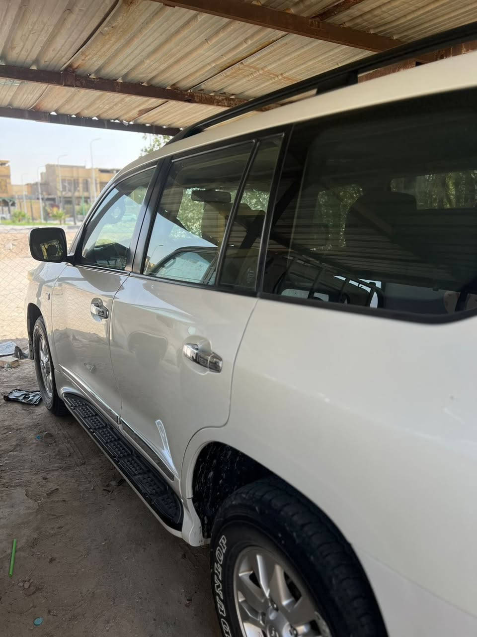 السلام عليكم جكساره 2011 بصره بسمي مكينه 6 سلندر حساس امامي خلفي 3 شاشات كشنات جلد سياره مكينه كير حداده تبريد كله جديد بيه صبغ بس الداير الخلفي الايمن ونفس المدكر الخلفي بي دحكه وباقيه ع حاله  وطعجه باب الدلعه وباقيه على حاله السعر 300 
مكان السياره البصره الاتصال ***********
