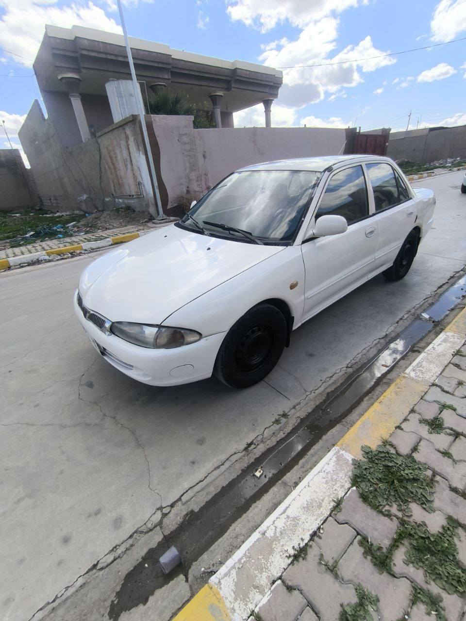 السلام عليكم سياره بروتون موديل 2002 نواب ضباط  
رقم التأميم بيهه دفتر بانزين شرط الوكاله من الشرعي  گير محرك شرط تواير جديد كهربائيات كلها شغالة السعر 30$ وبيهه مجال الاستفسار اتصل ***********
