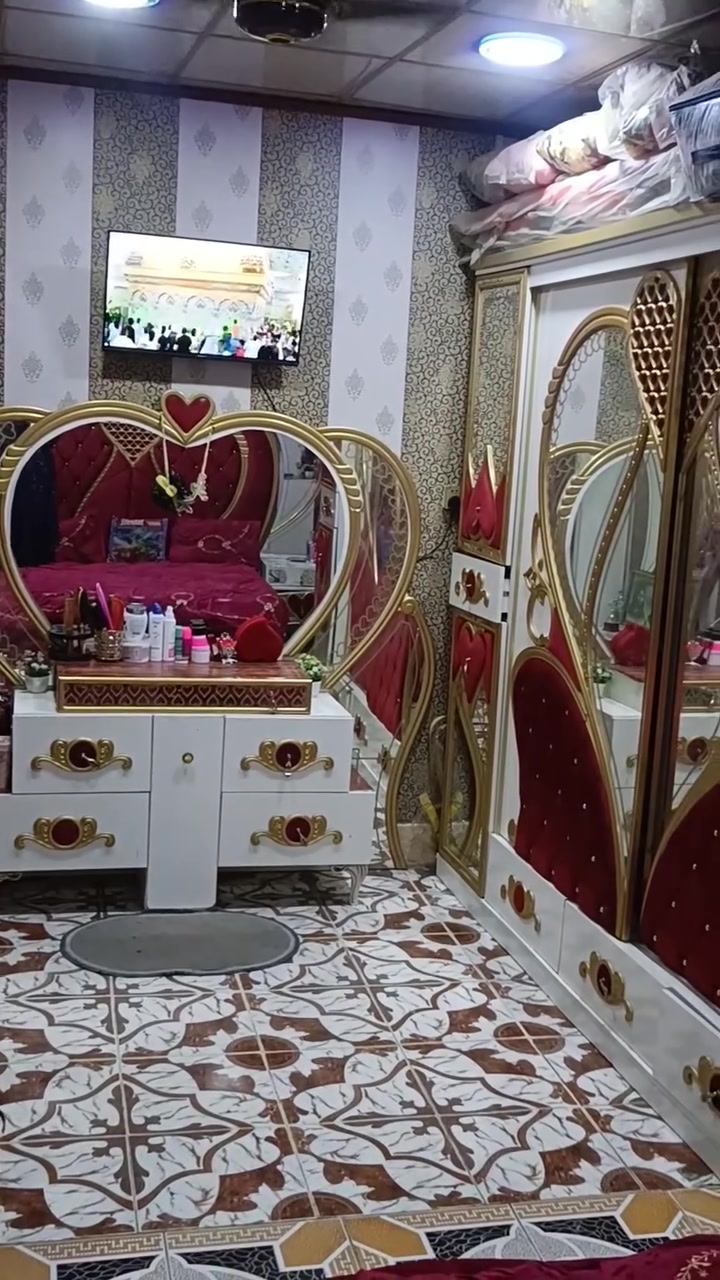 السلام عليكم  ( اعيد النشر بسبب الوعود الكاذبه كلشويه واحد انه شراي وانتضرني )  ناما للبيع
سلام وعليكم عرفه نوم لبيع رايده 600قفل جديد***********
