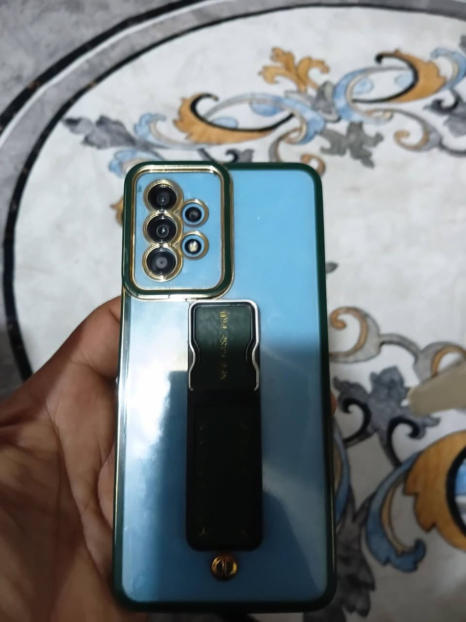 موبايل نظيف اي ٣٢ وياه حافظه ١٥٠ الف ***********
