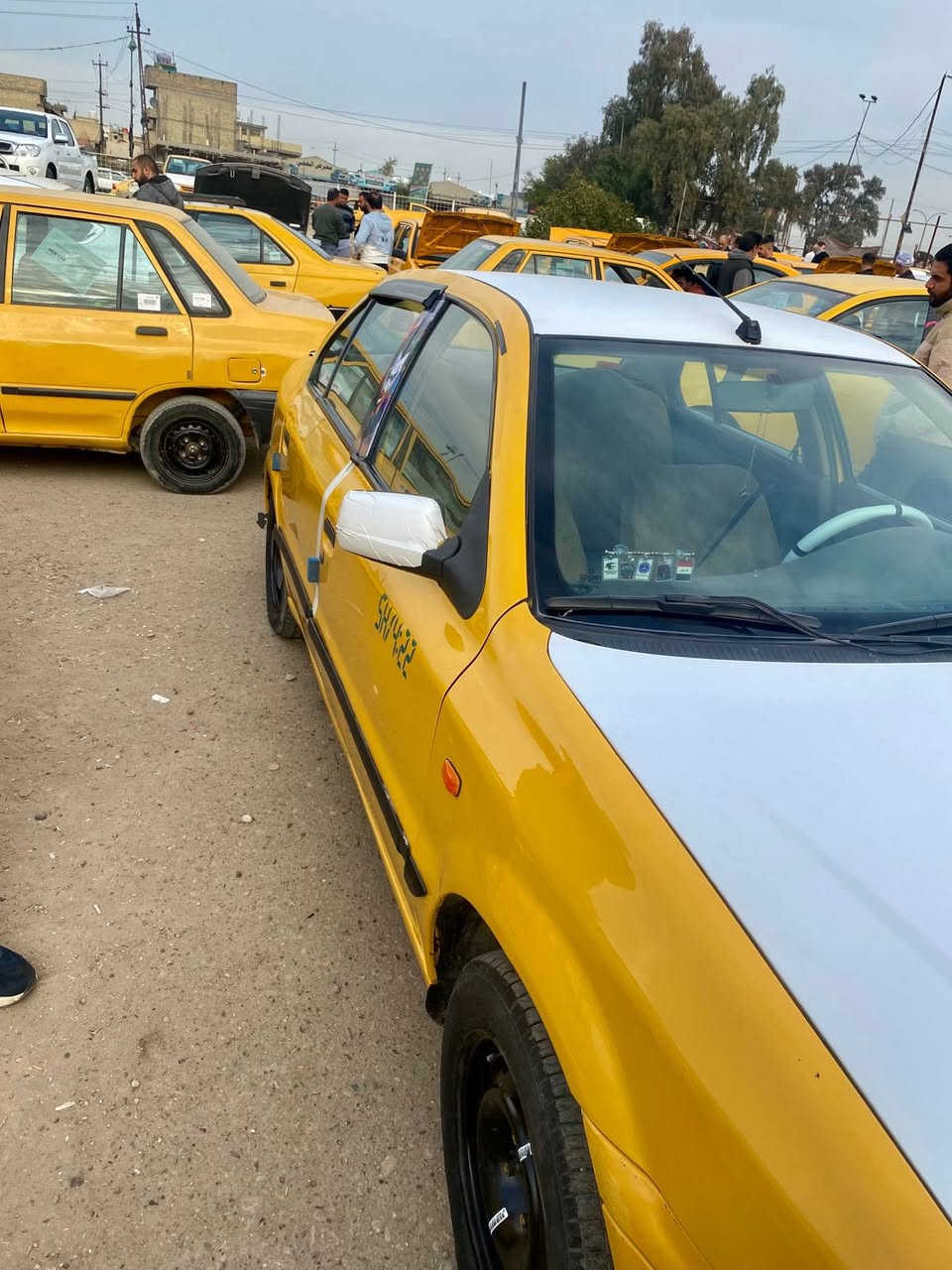 سلام عليكم سمند مديل2011سياره مكينه جديده تبريد شغال يحتاج بس غاز اله كلش حلوه سياره احله منصوره سعره37وبيهه مجال رقم***********
