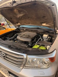 للبيع فقط لاندكروز. بدون مراوس ادوات دخول جديد. مكينه 6  تماتيك  مكفول...