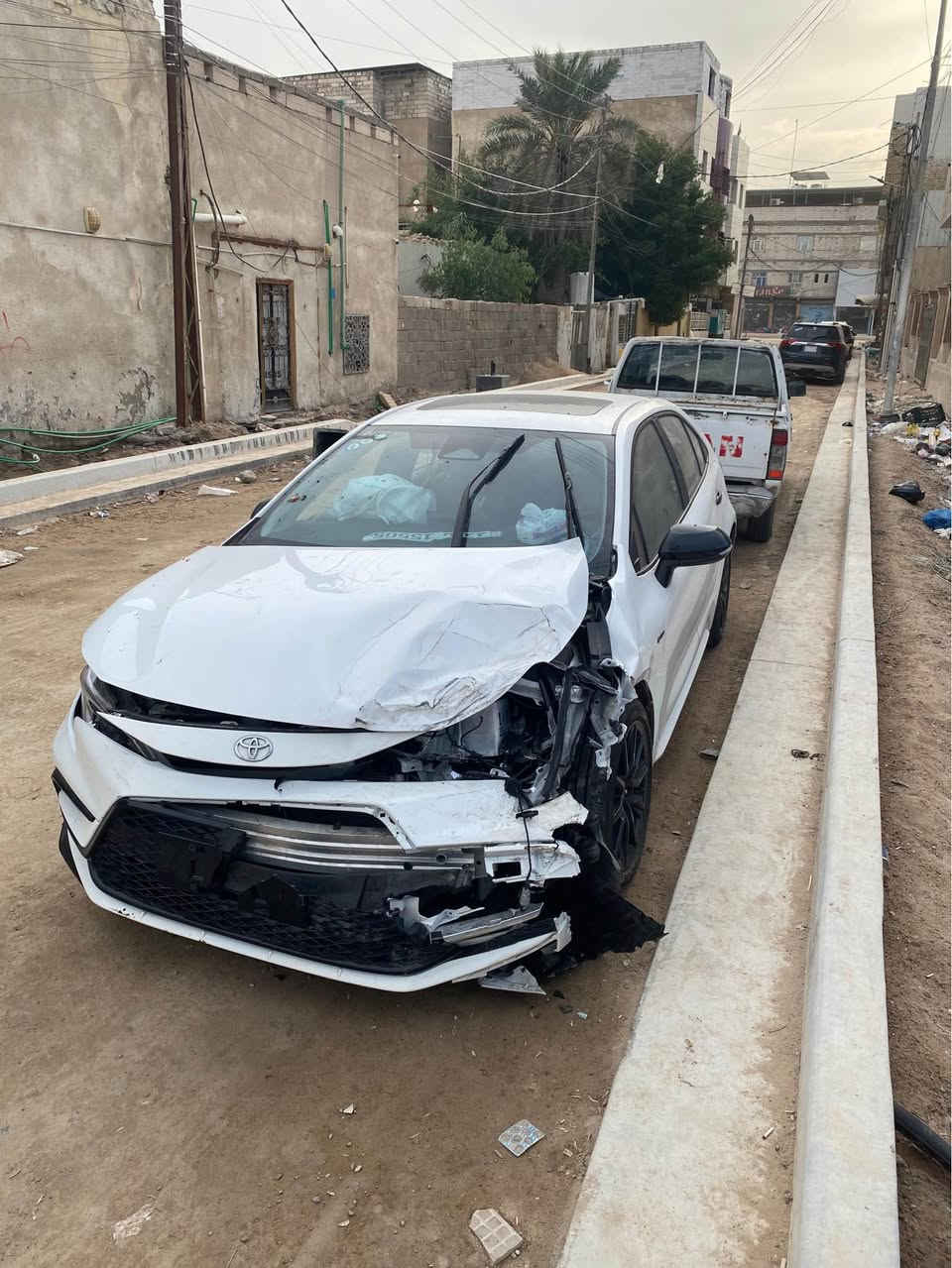 كورلا هايبرد 25 S بلاك توب داخل احمر كرسي كهرباء رقم بغداد زيرو ماشية 3 الف كيلو فقط طلعتها من الشركة قبل اقل من شهر سابقاً مكفولة من الزلغ حالياً ابيع على وضعها حادثها خفيف بسبب عدم التفرغ مطلوبة للمصرف راعيها حاظر ولد شاب وخلوق فرق عن ال GR فقط بلكامرات كلشي بلاد بيها السنوية طلعت قبل اسبوعين ريحت الشركة بعدها السعر 110 ومجاي ادور ربح انه خسران 60 ورقة
رقم *********** البصرة, العراق
