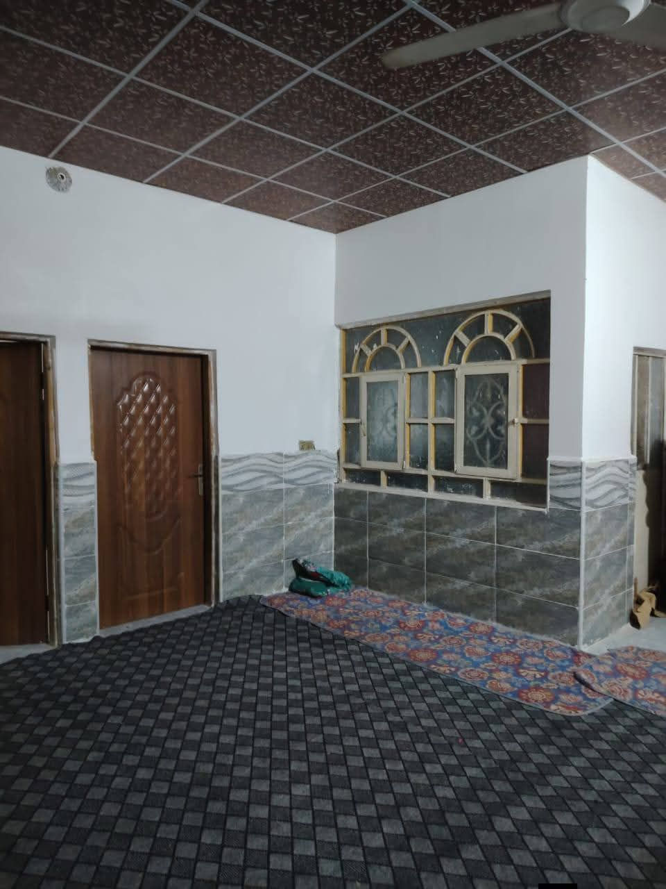 يا الله بيت لليجار 250م مربع  البيت ركن 
سعر اليجار 250الف
((بدون استقبال)) 
بناء درجة اولى طابوك اساس او سقف صب مسلح // البيت يحتوي علا 2غرفه نوم صاله مطبخ    شارع تجاري // خدمات ماي 💦كهرباء كامله مدرسه اهليه او حكوميه العنوان نجف الاشرف مقابل قرية الغدير الاولى شارع الصب عمود 270
للستفسار خاص


**إذا كنت صاحب هذا الإعلان وتريد حذفه لأي سبب، رجاءا أرسل رسالة إلى الدعم الفني**