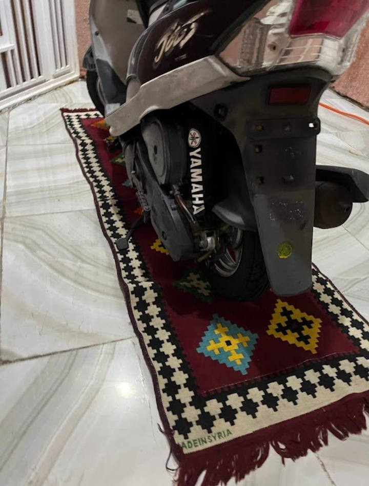 سلام عليكم دراجه ماكس منغولي 2007 دراجه طك الكارتون كفاله عامه صارلها شهر طالعه من المعرض بيها اوراق  الدراجه كامله مكمله ختم واحد ويه المكينه مكاني كربله حي الامين.. السعر 850


**إذا كنت صاحب هذا الإعلان وتريد حذفه لأي سبب، رجاءا أرسل رسالة إلى الدعم الفني**