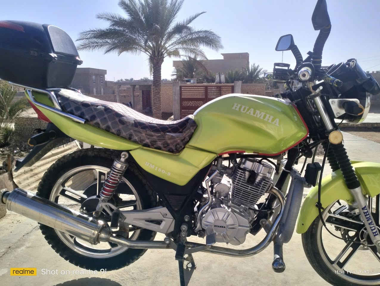 سلام عليكم 
موجود ماطور هيومه للبيع موديل 22الون اخضر هوائي جديد على وضع الشركه مسجل كامل سنويه بي استفسار اكثر عل هذا الرقم ***********
