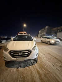 توكسان ٢٠١٥ للبيع ماشيه 159  الف بيه جاملغ خلفي بارد وبعض الطخات كما م...