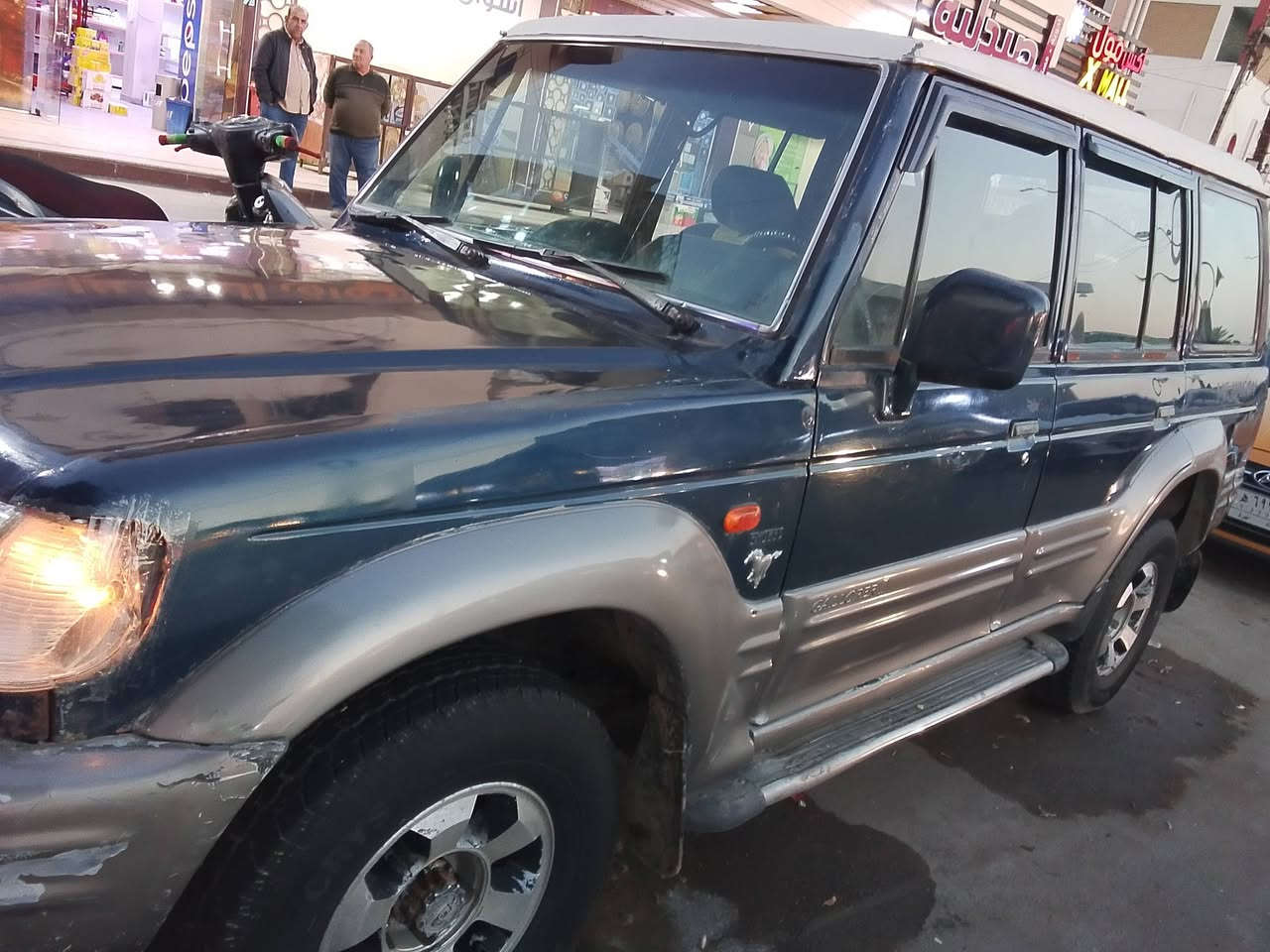 السلام عليكم كالوبر 2003 رقم اربيل تحويل او وكاله كير مكينه صدر حدادية مكفول كير عادي مكينه وكير بلادي مكينه 6 سلندر جاهزة للأخير السيارة ما بيه اي نقص داخله حلو كهربائيات كله شغاله المكينه نوزل بس حاطيله كابريتر كيجات لايتات بك لايتات مسجل كله شغال كشنات نظيفات بطاين جدد كامله للأخير السيارة كبل للشارع السعر 50 وبيه مجال للأتصال ***********
