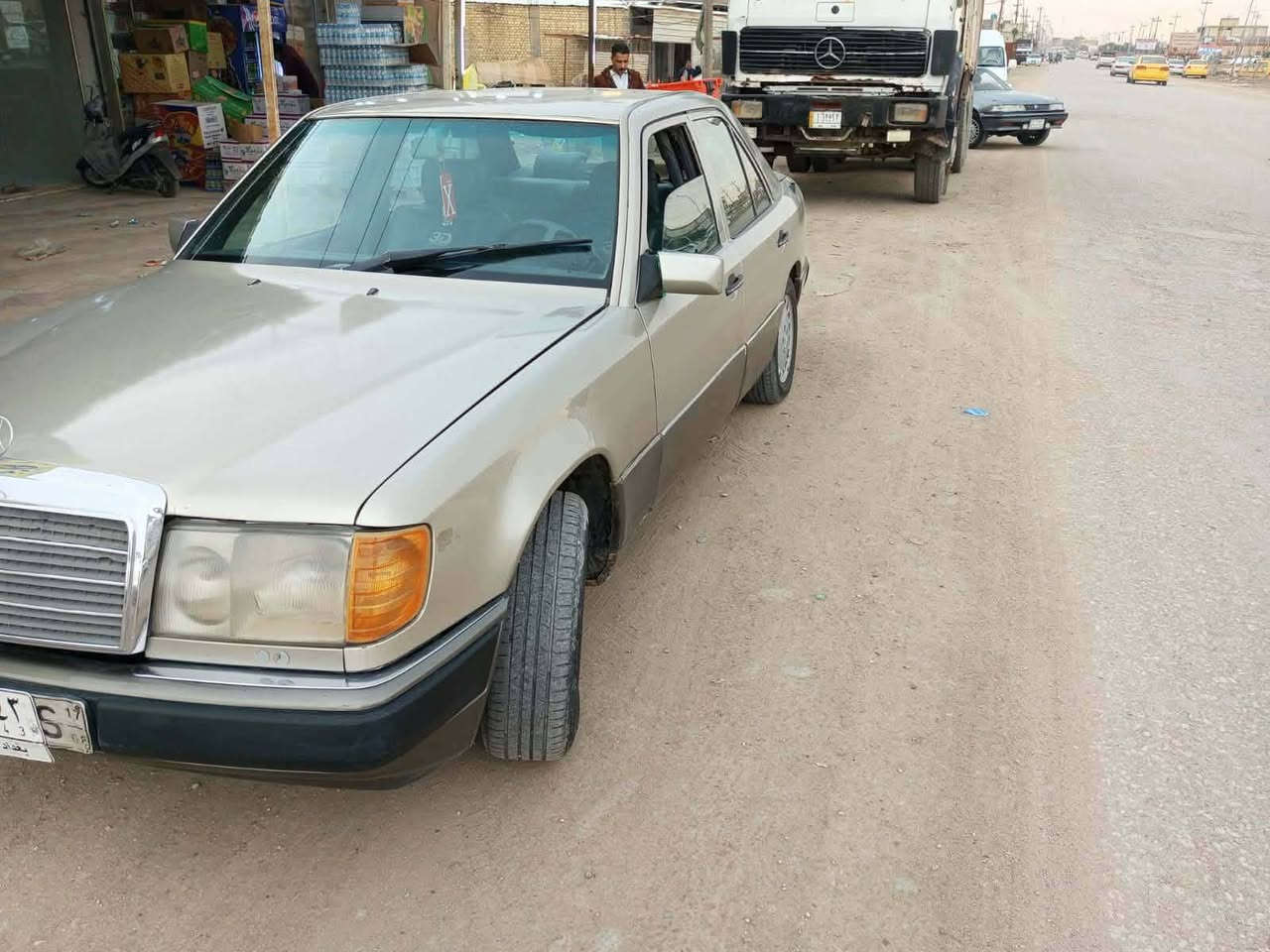 مكلف بل نشر الاستفسار ***********
مكان السياره سماوه
سياره مارسدس دب موديل ٨٨ رقم بغداد محور ٢ونص بطه
