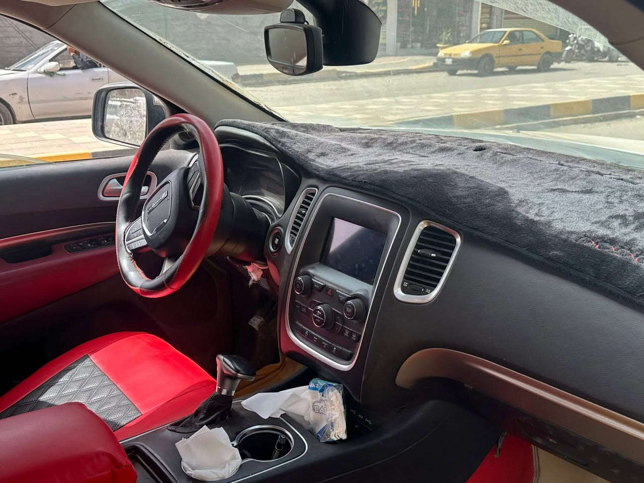 دورينكو 2019
مواصفات عادية 
ضربة  خفيفة بدون تبديل 
سونار موضح بالصور 
رقم بغداد الجديد تحويل 
سيارة جاهزة من كل شي 
ماشية 110 
6 سليندر 
السعر230
مكاني شطرة 
 ***********
