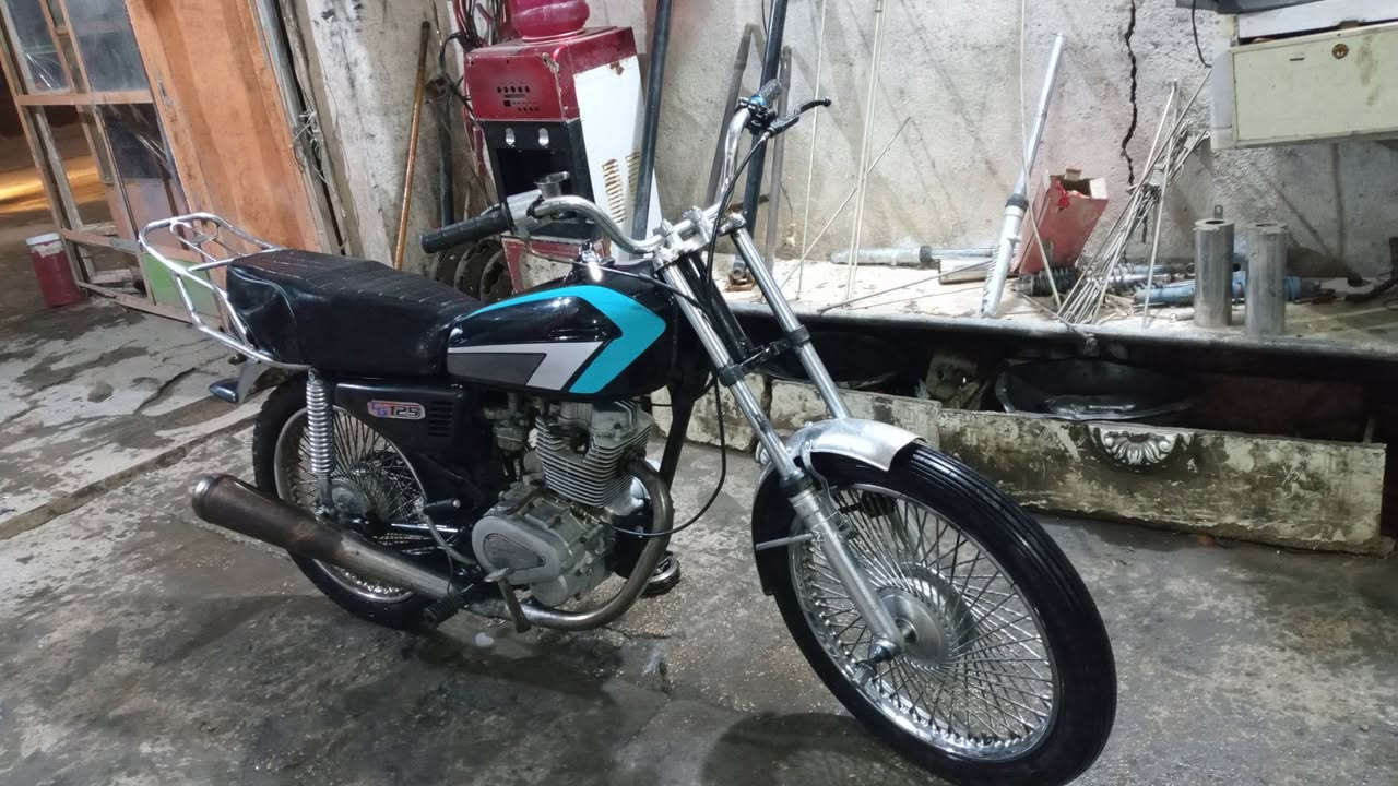 سلام عليكم شباب دراجه 4كير كلك
 بيهه محرك 5كير محرك مشروط لاتبخير ولاتنقيص ولا صوت  ولانضيح دهن الدراجه جاهزه من كل نواحي كبل لشارع ماناقصه برغي العنوان نجف كوفه السعر 225وبيهه مجال للشراي اي ستفساره تصل ***********وبيك خيرتدلل
