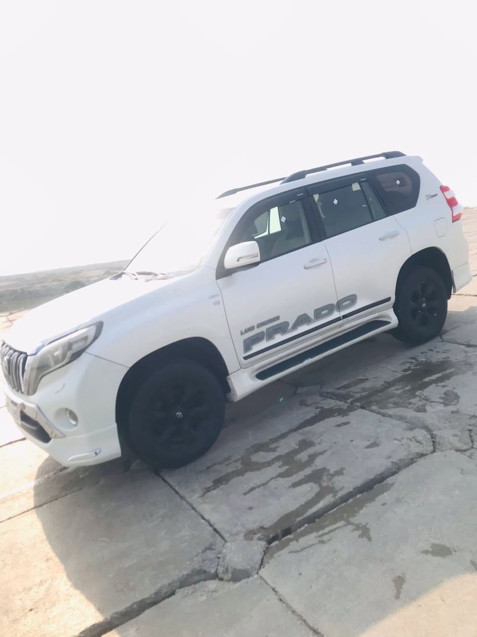 سيارة برادو 2010 محدث 2017 فول مواصفات تبريد ثلاث قطع مكفوله كفاله عامه من الصبغ والتبديل والمعجون محرك كير كفالة ما مفتوحات وضمان رقم شمالي باسمي السعر اتصل وبلخدمة ***********
