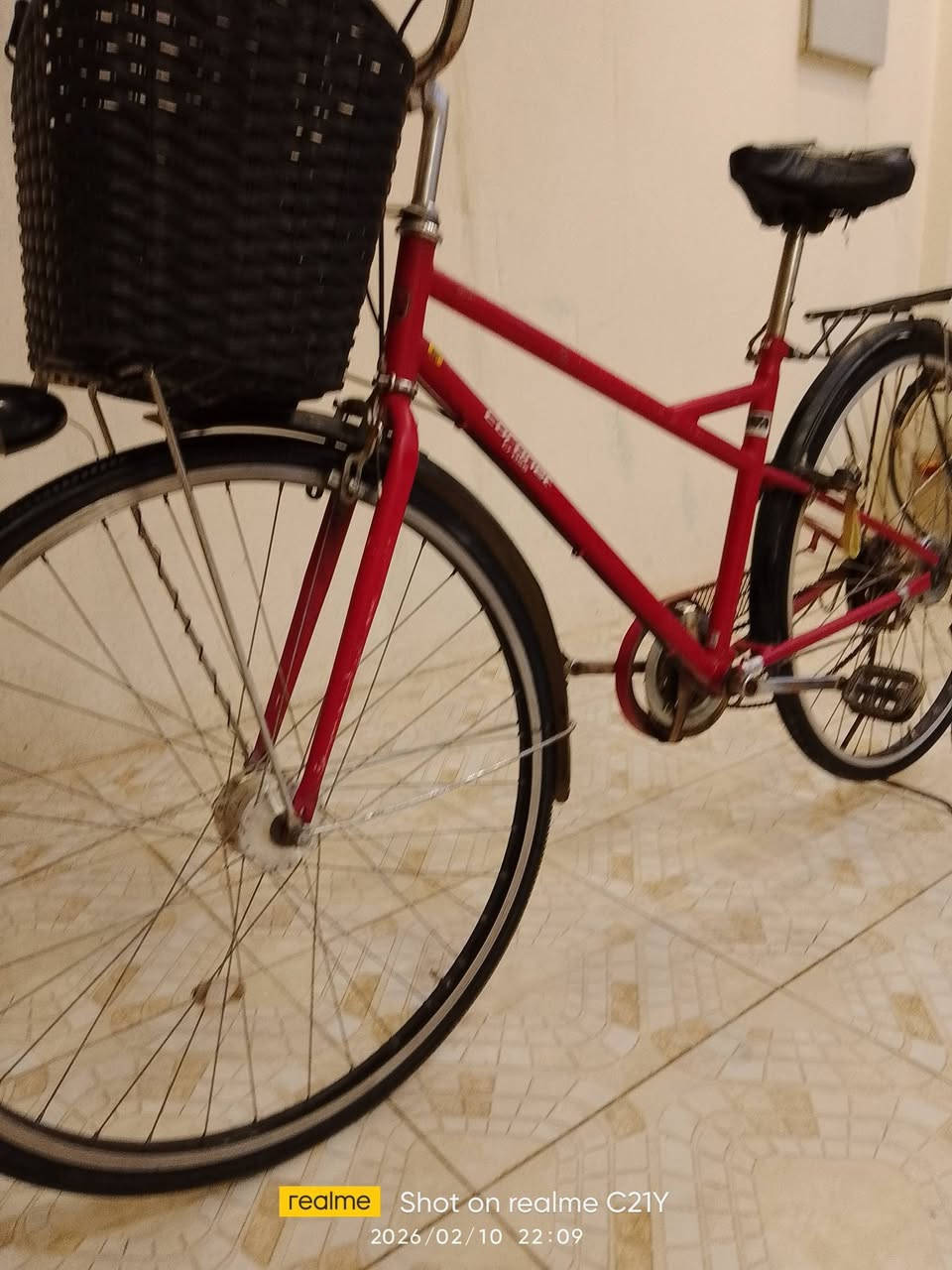 سلام عليكم
بايسكل اوربي للبيع نضيف لشه نضيفه كير ومكينه اصلي 
دينمو امامي شغال 
سعر 80 وبي مجال 
⛔ البايسكل يحتاج بس مجمع امامي وال باقي كمال 
الوياله امامي وخلفي مابيهم اي عواج مسطرة 📏
مكان موصل حي الملاين الثانيه 

الخاص مفتوح 🔓 
اذا عندك استفسار راسل وتدلل


**إذا كنت صاحب هذا الإعلان وتريد حذفه لأي سبب، رجاءا أرسل رسالة إلى الدعم الفني**