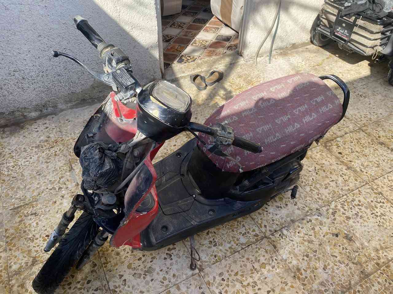 لبيع سعر 250 وبيها مجال ***********
