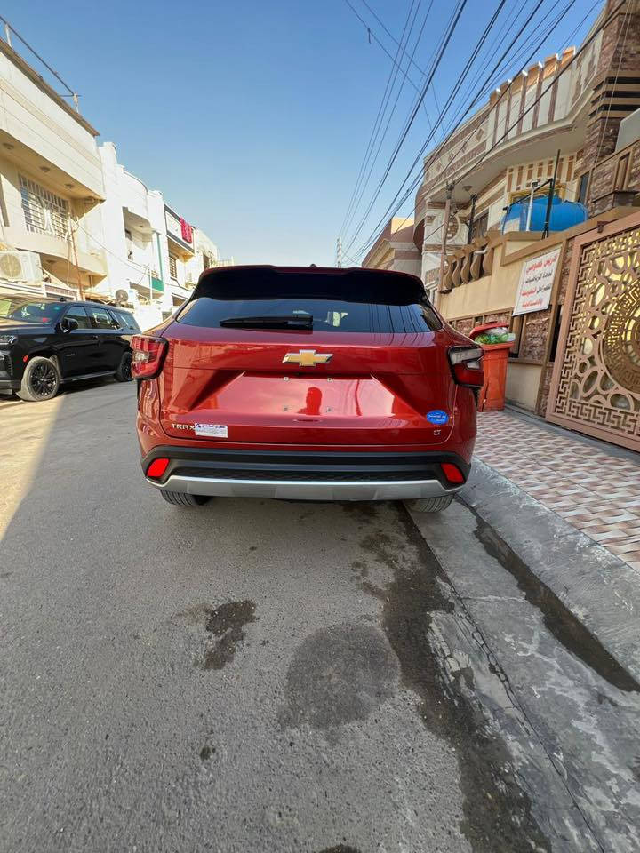 شوفرليه تراكس 2024 – مواصفات عالية

سيارة أنيقة ونظيفة، استخدام شخصي
ماشية 21 ألف كم فقط
بدون رقم – ترقيم بغداد

المواصفات:
• بصمة تشغيل (Keyless)
• شاشة كبيرة حديثة
• كاميرا + سنسرات
• تحكم بالمقود
• نظام ECO للوقود
• مكيف ممتاز
• ثبات عالي وقيادة ناعمة
• داخلية مرتبة جداً

ملاحظات بكل شفافية:
• الجامَلغ الأمامي مبدل
• البندر مبدل
• بيها صبغ تجميلي
• توجد بعض الملاحظات البسيطة تُذكر عند المعاينة

السعر: 160
قابل للتفاوض للجادين فقط

📞 ***********
