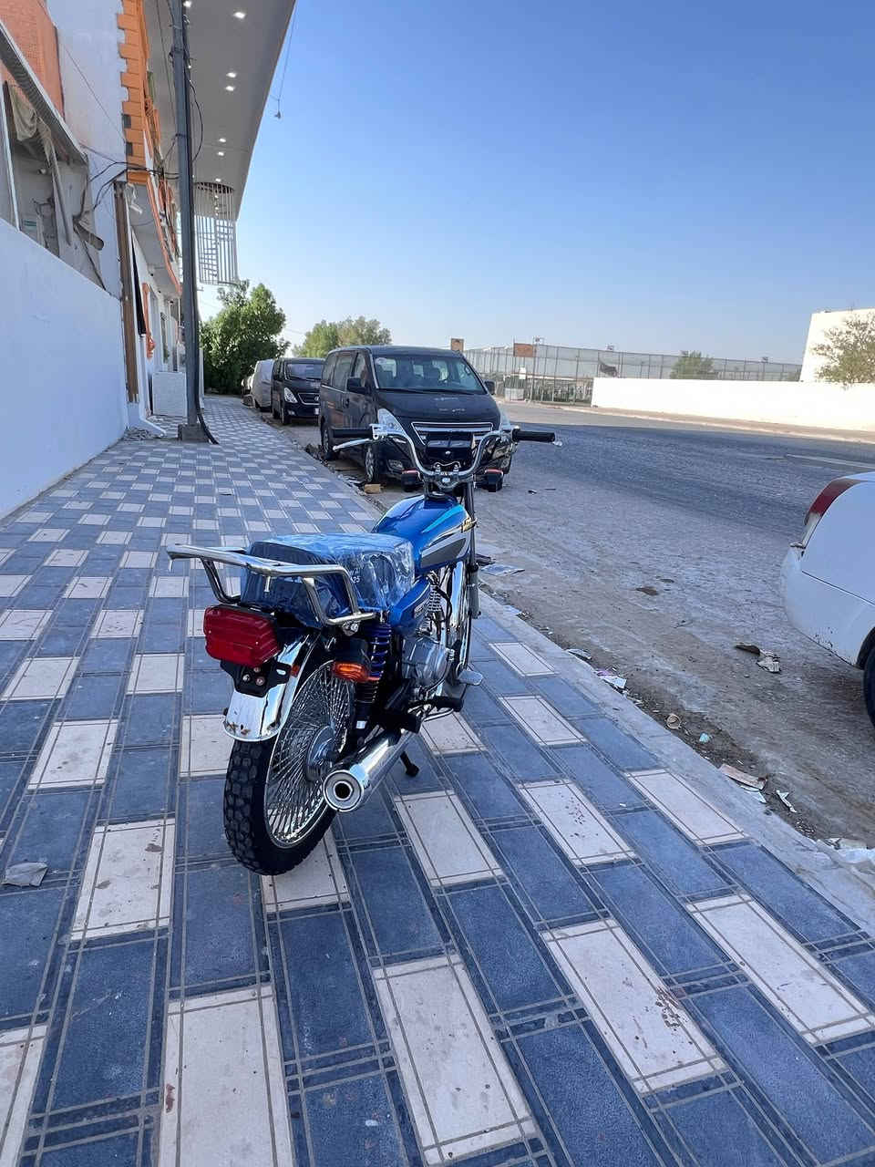 ناما للبيع اصولي
وكيلها العارضي مداور نفس اليوم
دراجة خير من الله محرك شلعة ونعومه فول
كهربائيات كامله الدراجة ما عايزة برغي
السعر٧٠٠ وبيها مجال قليل
اتصال ***********
