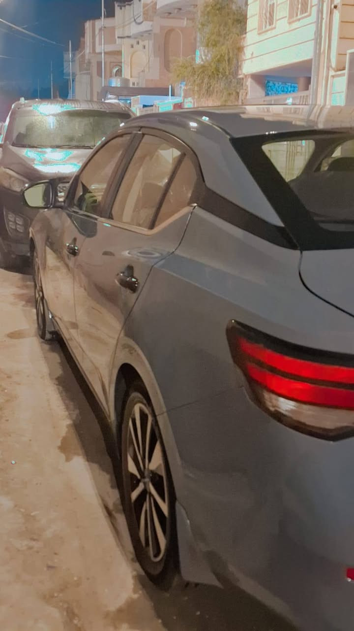 نيسان سنترا
فئة sv plus
معروفة مواصفاته فوول
موديل ٢٤ وارد امريكي حادثة تبديل بونيد فقط ايرباك راجع سستم تصليح امارات رقم مميز لون مميز 
بأسمي مباشر تحويل مباشر 
هزه جديدة سنوية جديدة
السعر ١٦٥ وبيه مجال 
***********
