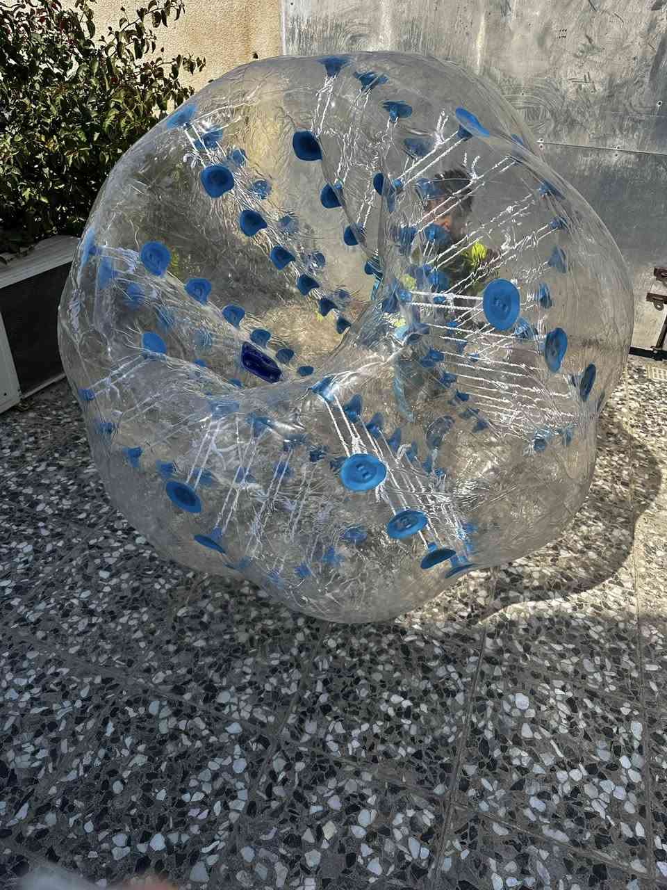 السلام عليكم بالون سباحه حجم جبير نوعيه جادر كلش قوي وثخين داخله جنطه يلبس توصيل موجود 
سعر 50 
*********** بي وات ساب
