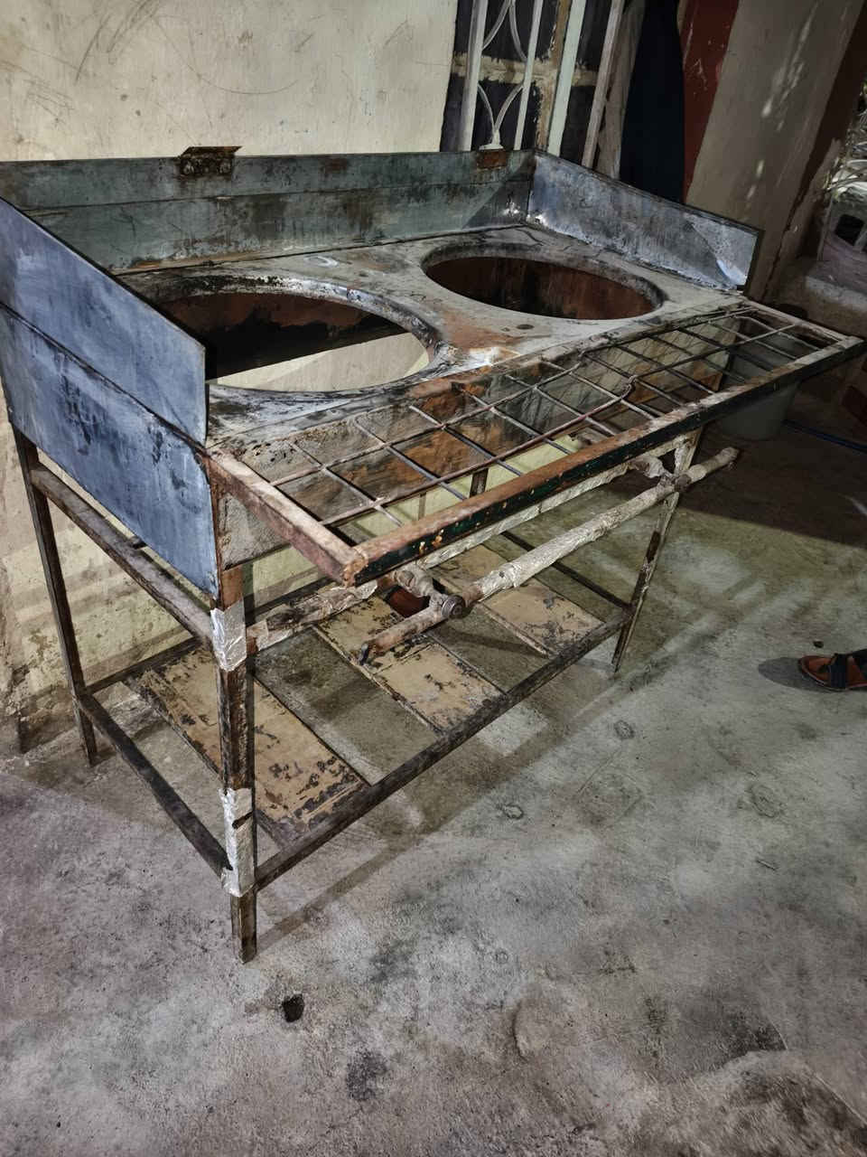 منقلة و طباخ فلافل البيع الشراي يتصل ***********
