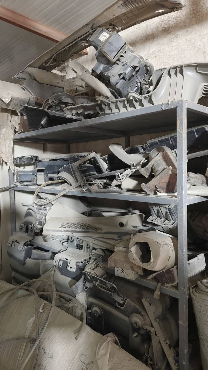 سلام عليكم جميعاً
غرفة باثفايندر كاملة جلد بالچيس جديدة جداً  
موديل ٢٠٠٦-٢٠١٢ 
قماره -تنته-فتحة وكل الغراض متوفرة سيارة كاملة تفصيخ
للاستفسار //
***********

٠
