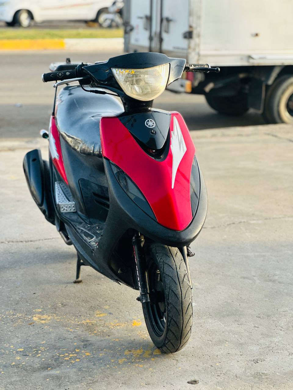 سلام عليكم شباب دراجه ماكس عدله للبيع نضيفه كامله من كلشي كهربإيات كلها شغاله صالنصه FMوياله كروم مكينه49بلادي دراجه كلها بلادي ما عدا كفرات مبدلات ختم واحد لايت زينون مكاني ديالى بلدروز سعر واستفسار اتصل *********** 🌹
