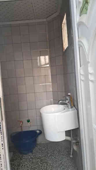 مكتب ولايه علي 

بيت للبيع حي ميسان منطقة 24 طابو صرف 

المساحه 115 دولان عرض الدولان 3 متر 

طابقين فوك افويز كامل 
غرفه و صحيات 
جوه غرفه او استقبال  او مطبخ صحيات فوك او جوه  
البيت اعكاده 

الشوارع مبلطه عرض الشارع 12 
قريب على شارع الكيات .. مدارس قريبه خدمات كامله

السعر المطلوب 75مليون وبي مجال 

للاستفسار اتصال أو واتس اب 
***********
أبو علي العبدلي
