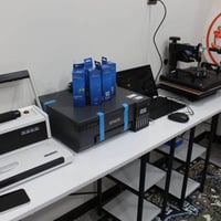 ورشه طباعه كلها للبيع صار سبوعين من شتريت الغراض 07711966059