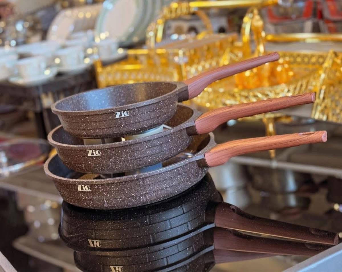 الجودة التركية الأصيلة في مطبخكِ مع ZIO! 🇹🇷🥘

لأنكِ تبحثين عن المتانة والأناقة، وفرنا لكِ أحدث إنتاجات شركة ZIO التركية العالمية. جودة تُنافس وبقوة، وتصميم يضيف لمسة فخامة لمطبخكِ. ✨

💎 لماذا تختارين منتجات ZIO التركية؟
✅ صناعة تركية متينة: مشهورة بقوة التحمل وطول العمر.
✅ توزيع حراري ذكي: لضمان نضج الطعام بشكل مثالي.
✅ طبقات غير لاصقة: سهولة في الطبخ والتنظيف بمجهود أقل.
✅ أمان تام: مواد صديقة للبيئة وصحية لعائلتكِ.

🚚 التوصيل: متوفر لكل مناطق العراق وبأسرع وقت.
📞 للحجز والاستفسار (واتساب): ***********

دليفري هوم.. نختار لكِ الأفضل من قلب تركيا. ❤️

#ZIO #صناعة_تركية #دليفري_هوم #أواني_منزلية #مطبخ #توصيل
