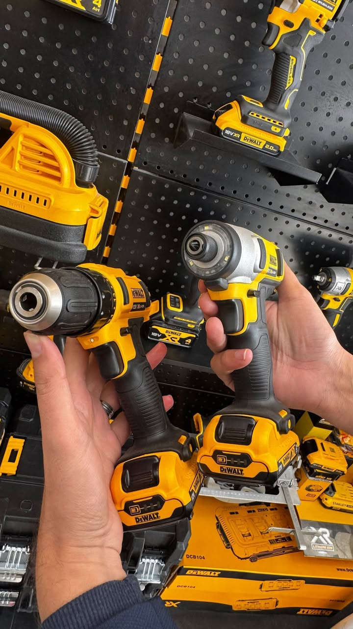 سيت دريل 12 فولت من ديولت كامل دبل بطارية و شاحنة + توصيل مجاني لكل العراق 

***********
