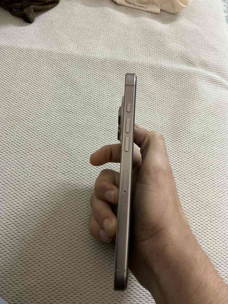 السلام عليكم

" ايفون 16 برو ماكس 

" لون صحراوي 

" ذاكره 256 

" بطاريه 🔋99

" شرق اوسط عربي 

" نموذج M 

" شخط واحد ماكو بل جهاز على ايدي فاتحه ماخده جديد 

واذا بي شخط اخذه بلاش

مكفول كفاله عامه من فتح وتصليح 

" السعر / مليون و425 وبي مجال 

العنوان النجف كوفه 

شراي اتصل ***********
