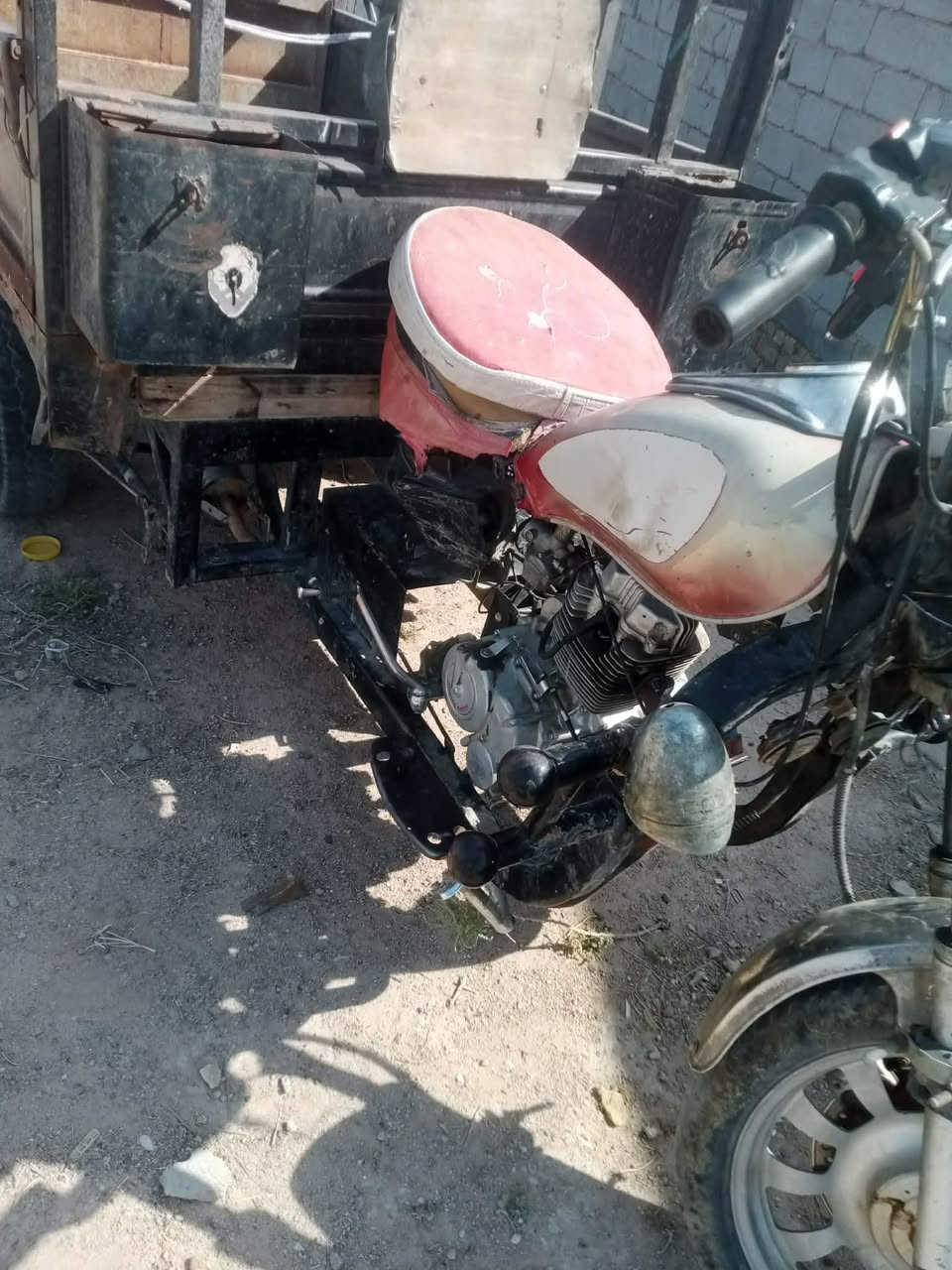 ستوته للبيع موديل 16 كلك مكفول ركبه شاصي محرك نضيف شراي يتصل *********** السعر 750 مكاني النجف الحيدريه عمود 504
