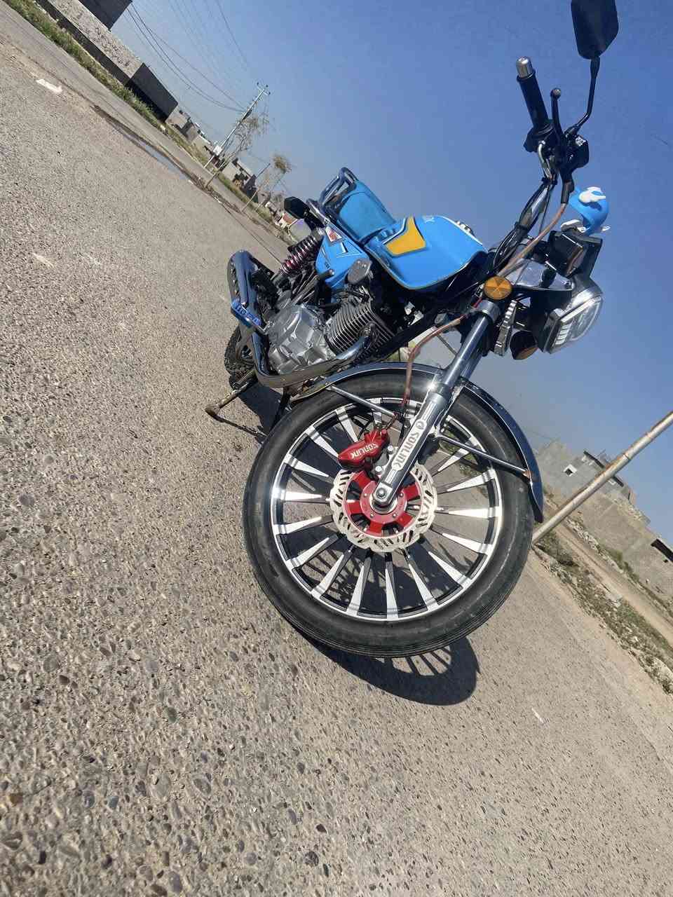 سلام عليكم شاشه محتركه  السعر 725 وبيها مجال محرك مامفتوح منفيس موجود مكاني سامراء
***********
