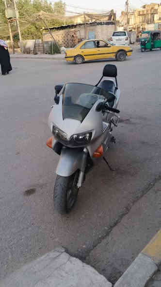 سلام عليكم دراجه بطح رحال +سبورت محرك 800 دراجه نضيفه حيل 
سعر 25ورقه وبيها مجال مكان ميسان 
رقم  *********** 
(مكلف بنشر)
