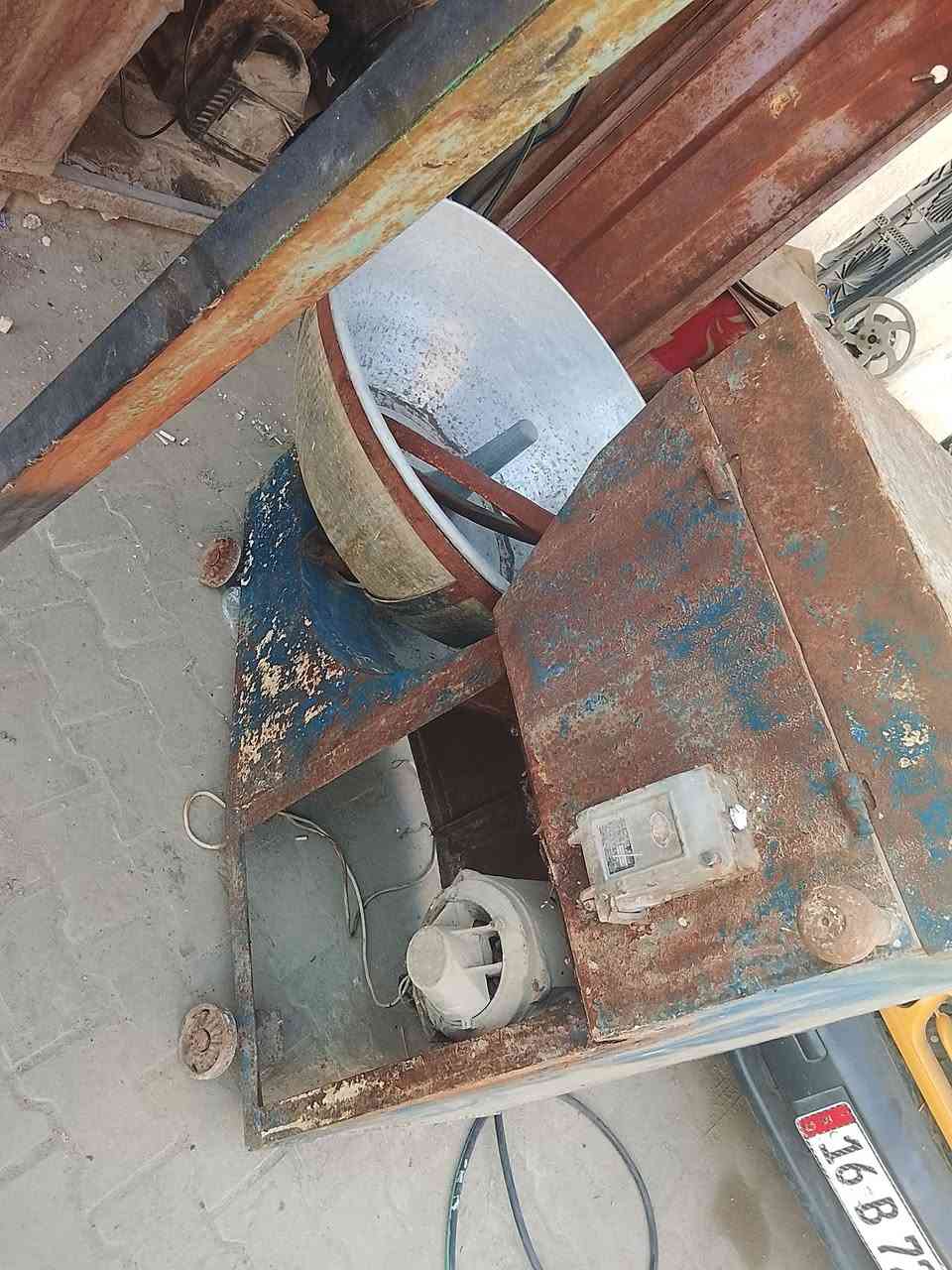 سلام عليكم عجانات للبيع الجبيره تأخذ كيس ونصف طحين والصغيره تأخذ نصف كيس طحين للاستفسار الاتصال ***********
