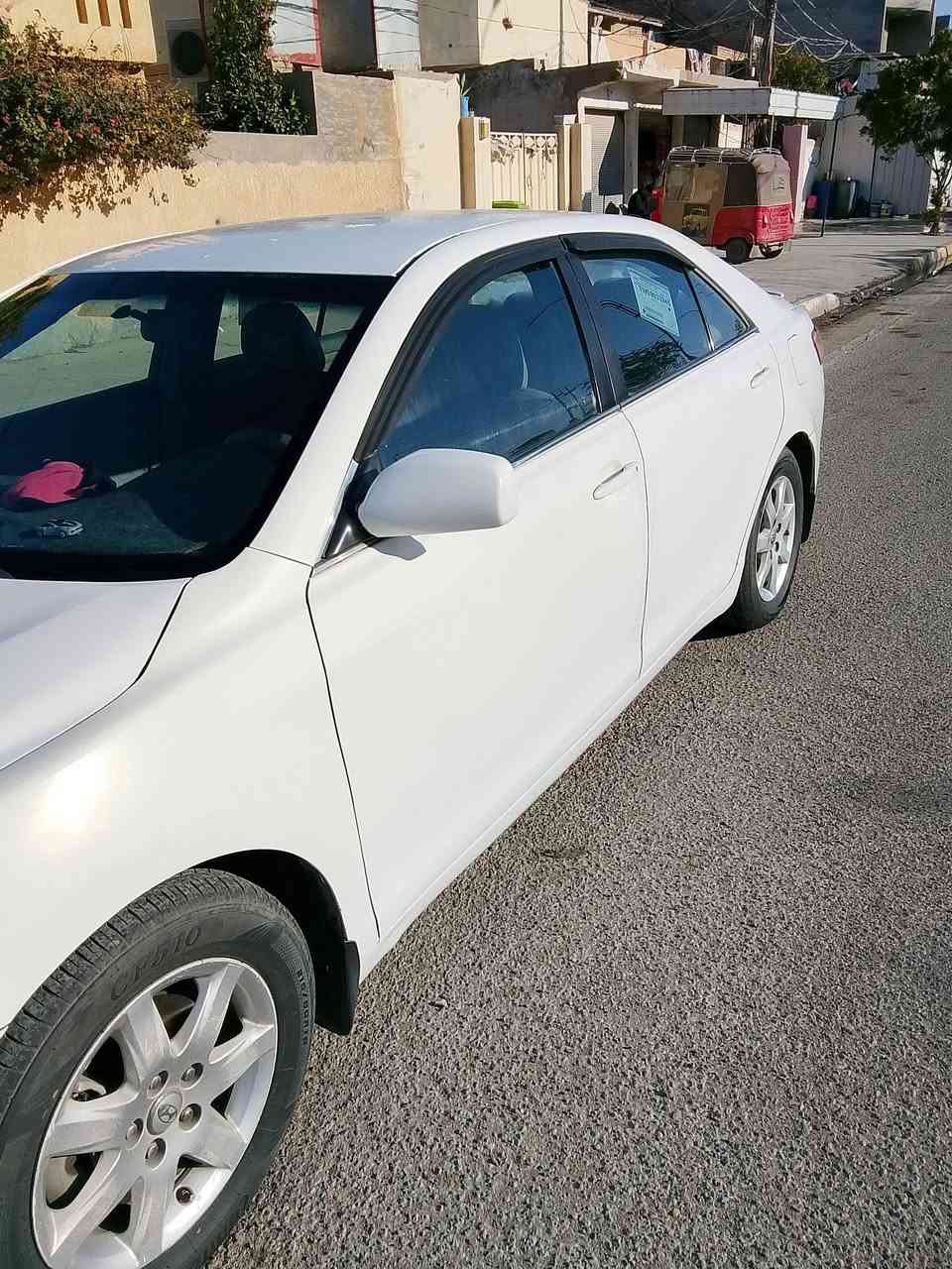 بسم الله وعلى بركة الله السلام عليكم....كامري 2009 مصبوغه حزام كير محرك ضمان وين متحب تطلع تراي 
طخم اطارات جديد
صدر امامي خلفي جيد
تبريد شغال 
شاشه اي باد مع الكامره 
العنوان ديالى...بلدروز 
رقم الهاتف ***********
السعر 93
