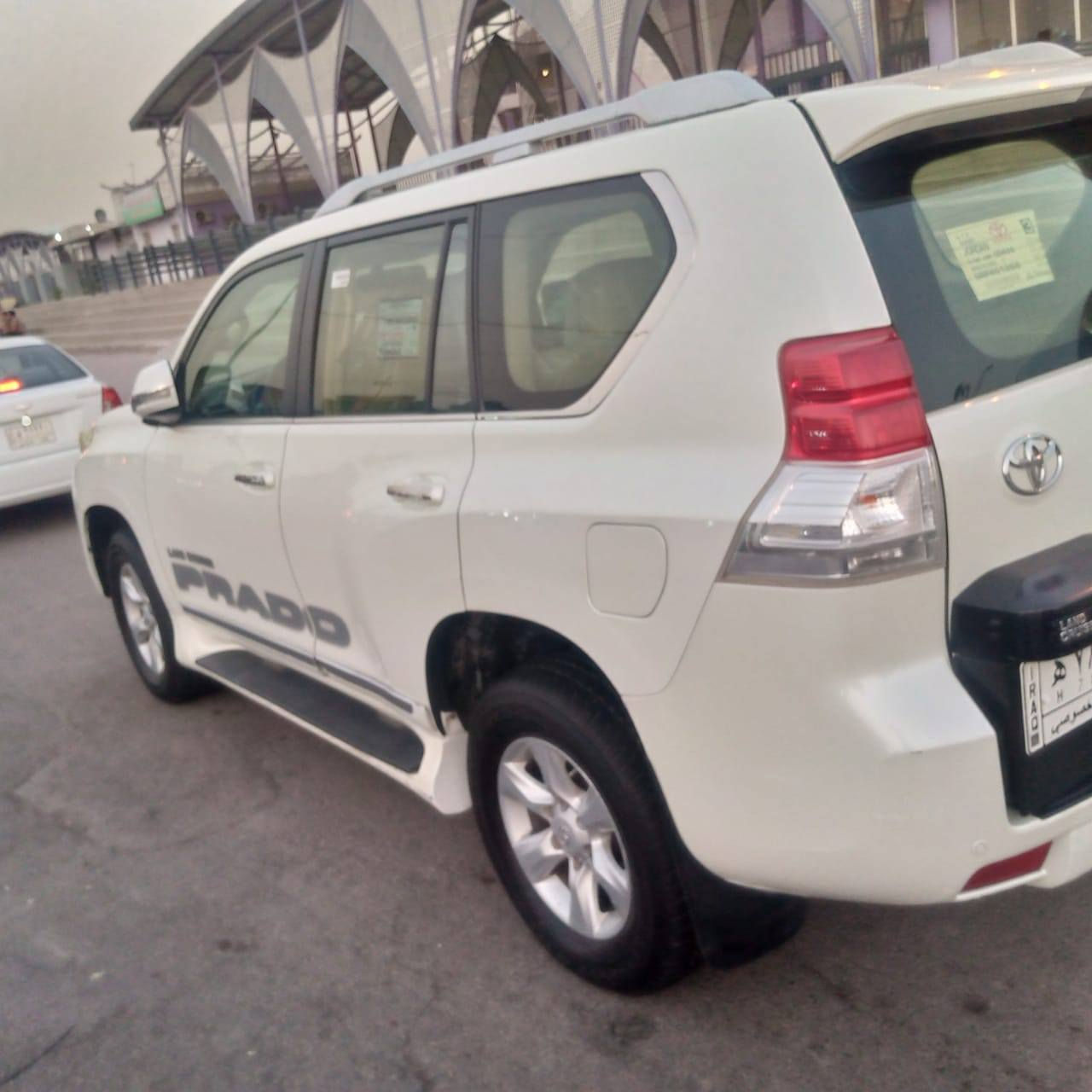 السلام عليكم برادو موديل 13 فول مواصفات 6سلندر ماشيه 137 حقيقي سياره جدا جديده بيهةبارد 4اصابع بالجاملغ الأيمن الامامي تخم تاير ياباني باتري جديد بأسمي تحويل مباشر والشراي يتصل ***********
