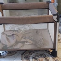 سرير اطفال • قابل للطي • مع التوصيل