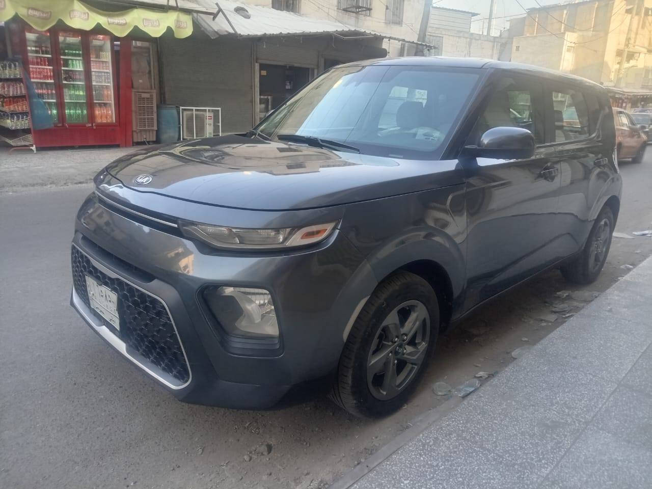 سلام عليكم كيا سول موديل 2020 وارد امريكي صور الحادث داخل المنشور. رقم ديالى باسمي. ماشيه 70 الف .كير محرك صدر تبريد تخم تاير كله كفاله مابيها اي نقص. السعر 113 بيها مجال ***********.الشعله
