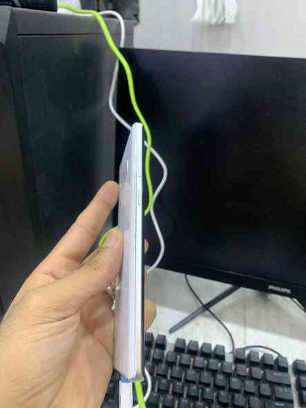 نوت 9 للبيع الجهاز بلادي 
بغداد البلديات 
***********
السعر ٢٢٥ ألف
