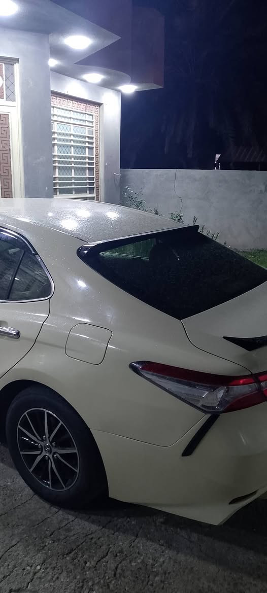 السلام عليكم تويوتا كامري تكسي دبي هايبرد خليجيه مصبوغه قطع  موديل 23 رقم بصره دولي مكانها الكوت سعرها 140بيع اومراوس السياره جاهزه من كل النواحي ***********
