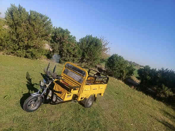 سلام عليكم ورحمة الله وبركاته من رخصة الادمن المحترم
ستوته فحل شحن موديل 2022 للبيع 
تايرات جدد
بطاريات عدد 5 جدد
گشرها نضيف كلش مثل ماموضح بالصوره. 
كهربائيات شغاله
شاشه تدعم البلوتوث 
سايد بريك شغال 
مكاني بغداد الرضوانيه سعر عالخاص 
***********
***********
