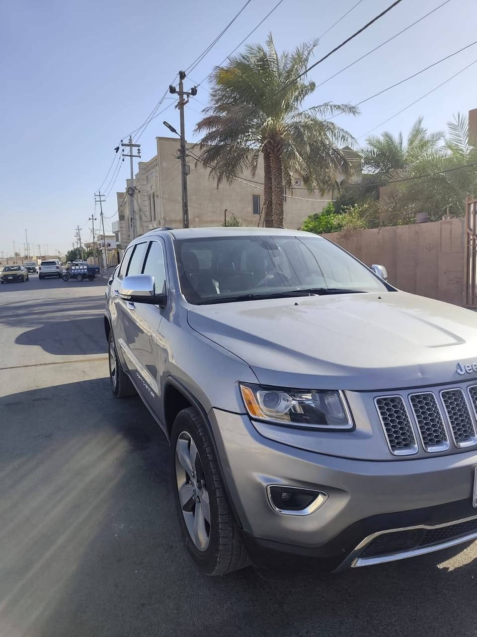 جيب كراند شيروكي 2015
رقم واسط الماني
فئت لمتد
مواصفات فول عدا الفتحه
محرك كير جديد 
حداديه جديده 
تخم تاير جديد 
السياره كامله اي نقص ما بيها ونضيفه كلش لان ما متعوبه
حادث امريكا بنيد وجاملغ  ومشدود نفس الون ما بيها صبغ 
السعر 205 وبيها مجال بسيط
للاستفسار اتصل على الرقم 
*********** غير متواجد على الفيس اي اسفسار اتصل
