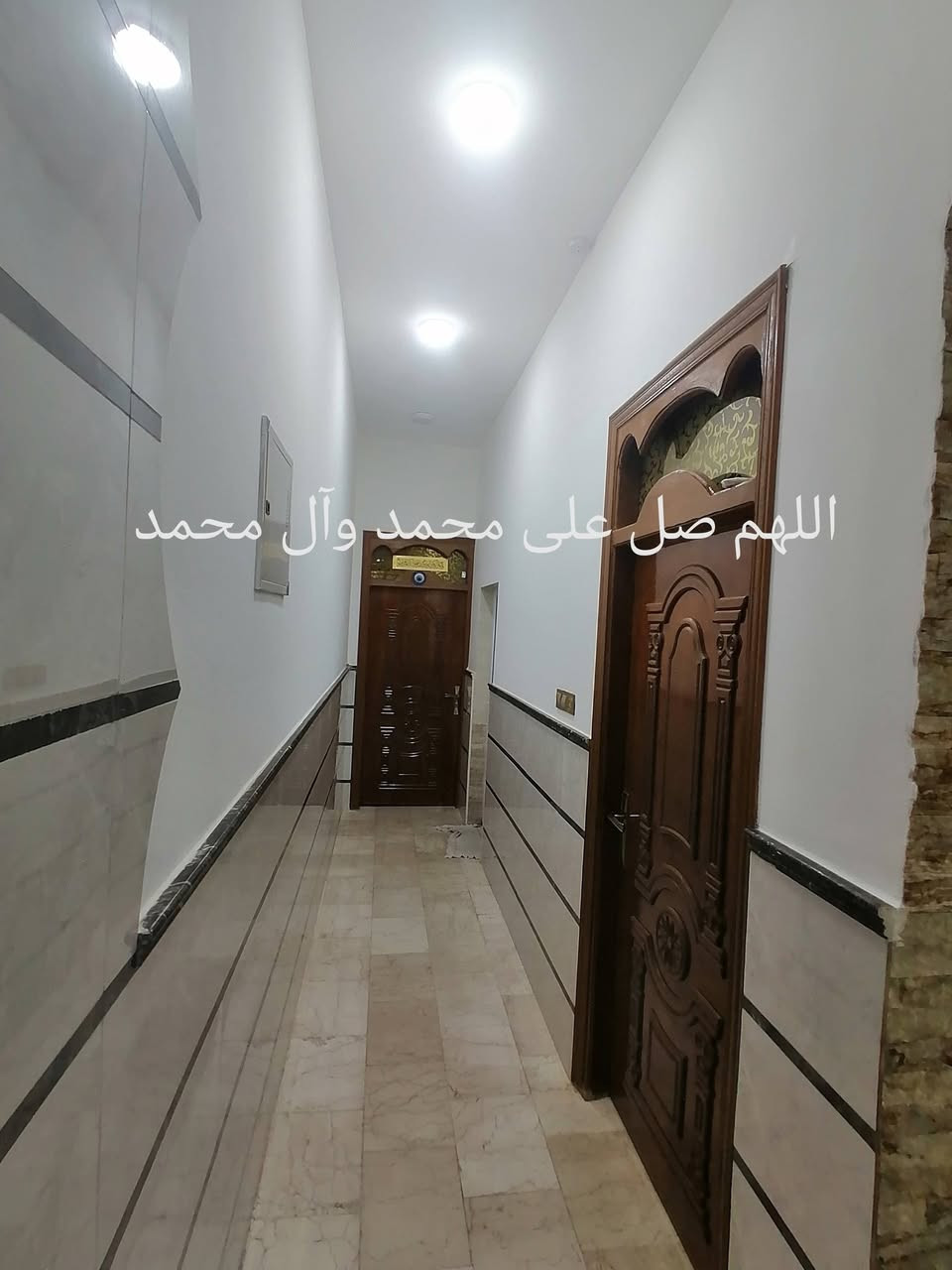 اللهم صلِ علىٰ محمد وآل محمد
السلام عليكم

🏠الدار للبيع المساحة 100متر طابقين الواجهة 5م والنزال 20م

-الشارع بعرض 15 متر

🌏الموقع النجف حي الجامعة منطقة ال 28 قرب مدرسة الرفاه🏫.

يتكون الدار من :

   3️⃣ غرف نوم

و 3️⃣ صحيات داخلية وخارجة

يتكون:

الطابق الأرضي من استقبال وصالة ومطبخ وغرفة وصحيات داخلية وخارجية

والطابق الاول غرفتين وصالة وصحيات

والطابق الثاني بيتونة وسطحين

للأستفسار الأتصال📞: 

(***********) اتصال☎️ او واتساب📲
