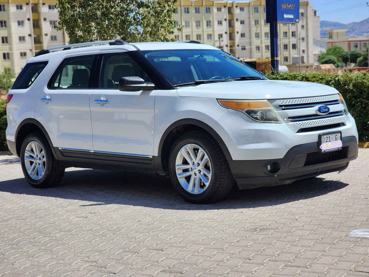 FORD EXPLORER 2013
***********
***********
فۆرد ئێکسپلۆرا
مۆدێل 2013
خلیجی
شەریکە نیڤا
رەنگی سپی بەفری
سەنەوی تازە
رەقەم تازە
3 ریز کوشن
7 نەفەری
مەکینە 6 بستۆن
بەشەرتی گێر و مەکینە
رەسمی سۆنەرم داناوە
بۆ زانیاری زیاتر پەیوەندی بکەن
//////////////////////////////////// \\\\\\\\\\\\\\\\\\\\\\\\\\\

فورد إكسبلورر 2013
***********
***********
فورد إكسبلورر
موديل 2013
جلف
الشريك: نيفا
لون أبيض ثلجي
إطارات جديدة
لوحة ترخيص جديدة
3 صفوف مقاعد
7 أشخاص
محرك 6 سلندر
للبيع، مستعملة وأوتوماتيكية
صورة فحص بالموجات فوق الصوتية مرفقة
للمزيد من المعلومات، تواصلوا معنا
