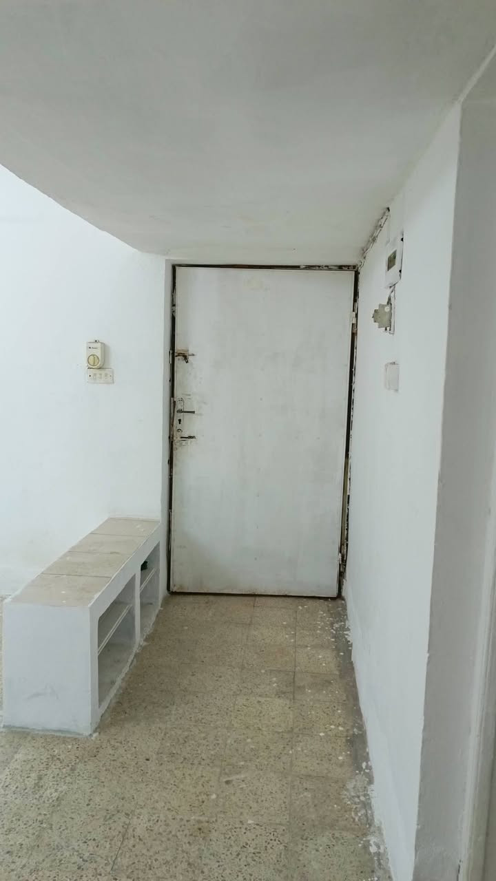 شقه للايجار شقق الإخاء طابق ثالث صاله 
غرفتين نوم حمام مطبخ بلكونه عدد 2 
للاستفسار  الاتصال على الرقم 
***********
***********
