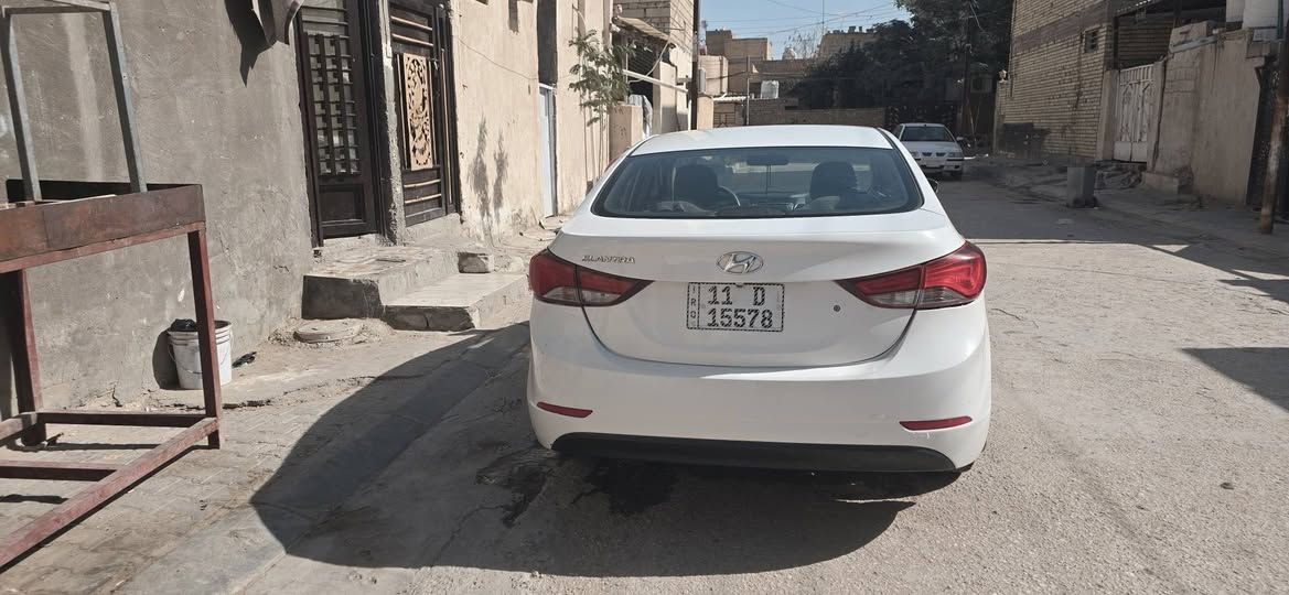 السلام عليكم 
النترا ١٦ خليجي كفاله بس باب مرشوش بدون داخل 

فول عده البصمه 
رقم بغداد اسمي السياره كربلاء 
***********
