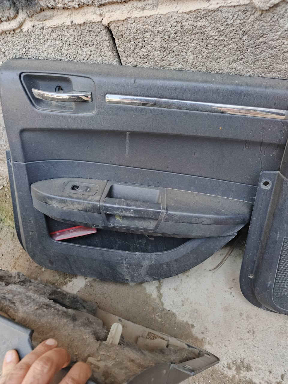 السلام عليكم بطاين بيبان هنه ودكم ودركه سترين مال اوباما سعرهن 60 الف كلهن مكاني كوت حي الحكيم ***********
